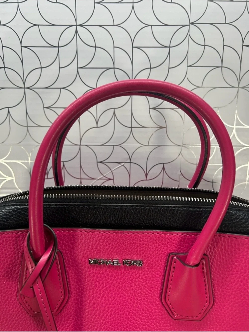 Michael Kors Mercer Medium Color-Block Belted Satchel! Preowned!